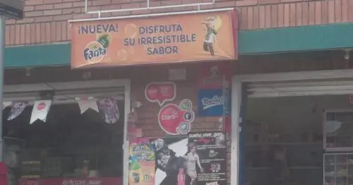 TIENDA DE BARRIO CALLE 65 CON 61 BOGOTÁ